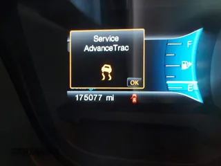 2014 Ford Explorer XLT z VIN 1FM5K7D89EGA23019, wystawiony jako IAAI lot #42706931 z przebiegiem 175 077 mil mil oraz . Historia ofert i sprzedaży dostępna na DreamBid. Obrazek 15.