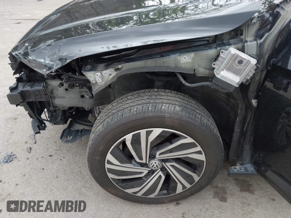 2020 Volkswagen Jetta SEL with VIN 3VWE57BU2LM081811, listed as a IAAI auction lot 42134394 with 96,121 mi miles and . Bid and sale history available at DreamBid. Image 21.