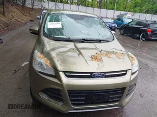 2013 Ford Escape SEL с VIN 1FMCU9HX2DUB52251, выставлен на аукционе IAAI как лот 42253659 с пробегом Не указан миль и . История ставок и продаж доступна на DreamBid. Изображение 12.