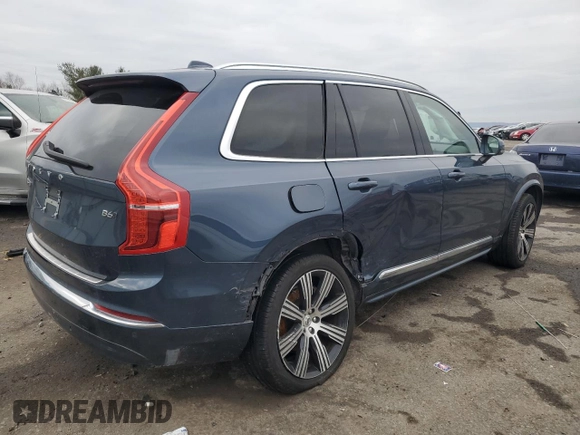 2023 Volvo XC90 Ultimate with VIN YV4062PA0P1994451, listed as a Copart auction lot 88071755 with 21,464 mi miles and Salvage Title. Bid and sale history available at carsss.com. Image 3.