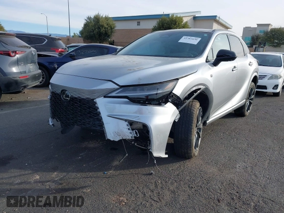 2023 Lexus RX 500h F Sport Performance с VIN 2T2BCMEAXPC010507, выставлен на аукционе IAAI как лот 41383030 с пробегом 10 075 миль миль и . История ставок и продаж доступна на DreamBid. Изображение 6.