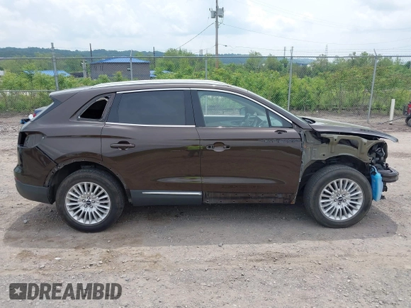 2019 Lincoln Nautilus Standard с VIN 2LMPJ8J9XKBL58148, выставлен на аукционе IAAI как лот 42274300 с пробегом 52 730 миль миль и . История ставок и продаж доступна на DreamBid. Изображение 13.
