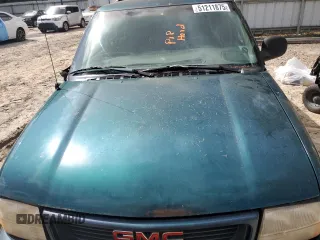 1998 GMC Jimmy SL with VIN 1GKCS13W8W2500566, listed as a Copart auction lot 51211875 with 0 mi miles and Non Repairable. Bid and sale history available at carsss.com. Image 12.