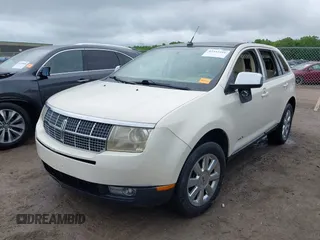 2007 Lincoln MKX with VIN 2LMDU88C27BJ13038, listed as a IAAI auction lot 42342316 with Not provided miles and . Bid and sale history available at DreamBid. Image 19.