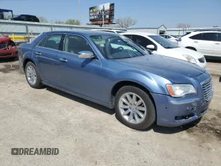 2011 Chrysler 300 C z VIN 2C3CA6CTXBH581058, wystawiony jako Copart lot #51690545 z przebiegiem 147 218 mil mil oraz Szkoda całkowita • Salvage title. Historia ofert i sprzedaży dostępna na DreamBid. Obrazek 4.