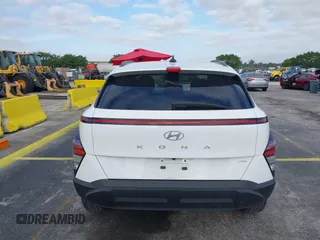 2024 Hyundai Kona SEL with VIN KM8HCCABXRU042463, listed as a IAAI auction lot 42090998 with 33,512 mi miles. Bid and sale history available at carsss.com. Image 16.