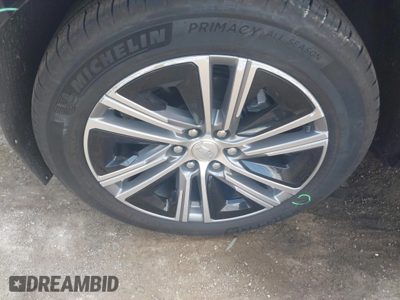 2024 Cadillac LYRIQ Luxury z VIN 1GYKPRRL8RZ128706, wystawiony jako IAAI lot #42161670 z przebiegiem 12 258 mil mil oraz . Historia ofert i sprzedaży dostępna na DreamBid. Obrazek 12.
