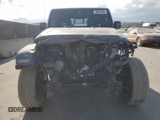 2021 Jeep Gladiator Overland with VIN 1C6HJTFG2ML517477, listed as a Copart auction lot 50061065 with 27,443 mi miles and Salvage title. Bid and sale history available at DreamBid. Image 5.