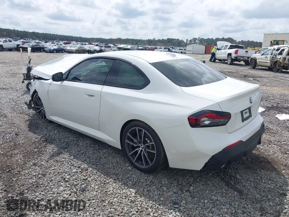 2024 BMW 2 Series 230i with VIN 3MW23CM05R8E25175, listed as a IAAI auction lot 41803015 with 18,601 mi miles and . Bid and sale history available at carsss.com. Image 3.