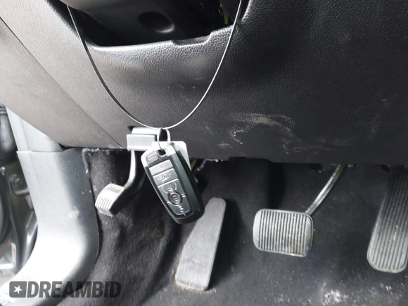 2019 Ford Explorer XLT с VIN 1FM5K8D88KGA86159, выставлен на аукционе IAAI как лот 42513369 с пробегом 52 614 миль миль и . История ставок и продаж доступна на DreamBid. Изображение 11.
