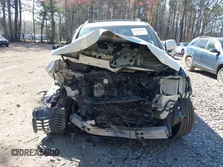 2019 Toyota Land Cruiser z VIN JTMCY7AJ3K4082162, wystawiony jako IAAI lot #41893581 z przebiegiem 69 873 mil mil oraz . Historia ofert i sprzedaży dostępna na DreamBid. Obrazek 6.