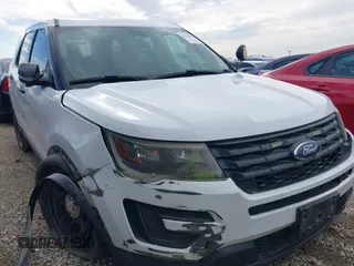 2017 Ford Police Interceptor Utility z VIN 1FM5K8AR3HGC07766, wystawiony jako IAAI lot #41386048 z przebiegiem 82 145 mil mil oraz . Historia ofert i sprzedaży dostępna na DreamBid. Obrazek 1.