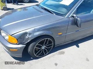 2001 BMW 3 Series 330Ci with VIN WBABS53401JU81570, listed as a IAAI auction lot 42773272 with 185,948 mi miles and . Bid and sale history available at DreamBid. Image 6.