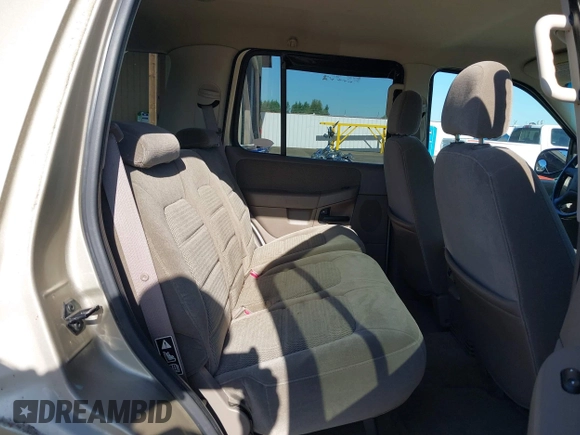 2002 Ford Explorer XLT with VIN 1FMZU73E52UC43614, listed as a IAAI auction lot 42361694 with 189,601 mi miles and . Bid and sale history available at DreamBid. Image 8.