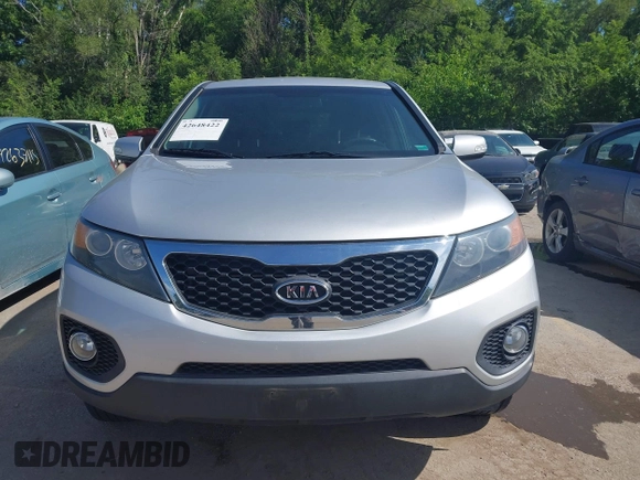 2013 Kia Sorento LX with VIN 5XYKT3A13DG408551, listed as a IAAI auction lot 42648422 with 126,985 mi miles and . Bid and sale history available at DreamBid. Image 6.