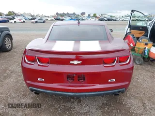 2011 Chevrolet Camaro 1LT z VIN 2G1FB1ED1B9149329, wystawiony jako IAAI lot #42181989 z przebiegiem 143 490 mil mil oraz . Historia ofert i sprzedaży dostępna na DreamBid. Obrazek 16.