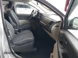 2008 Dodge Grand Caravan SE z VIN 2D8HN44H98R116389, wystawiony jako IAAI lot #42228749 z przebiegiem 187 378 mil mil oraz . Historia ofert i sprzedaży dostępna na DreamBid. Obrazek 5.