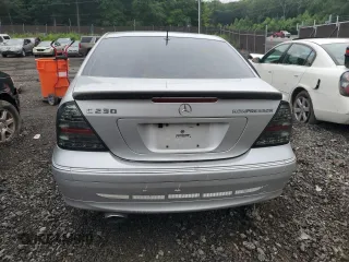 2005 Mercedes-Benz C 230 Kompressor with VIN WDBRF40J45F680204, listed as a Copart auction lot 60809755 with 169,581 mi miles and Salvage title. Bid and sale history available at DreamBid. Image 6.