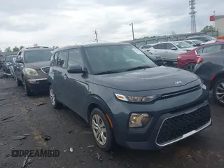 2020 Kia Soul S with VIN KNDJ23AU9L7732303, listed as a IAAI auction lot 41891442 with 47,101 mi miles and . Bid and sale history available at DreamBid. Image 1.