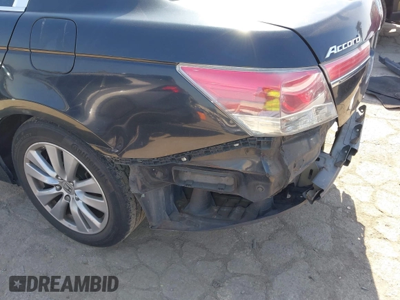 2011 Honda Accord EX z VIN 1HGCP2F70BA036181, wystawiony jako IAAI lot #41996641 z przebiegiem 214 601 mil mil oraz . Historia ofert i sprzedaży dostępna na DreamBid. Obrazek 22.