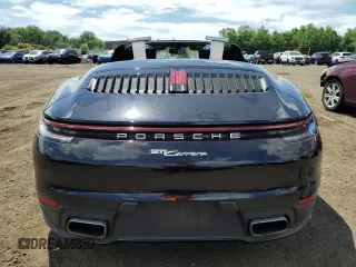 2020 Porsche 911 991 Carrera with VIN WP0CA2A93LS251090, listed as a Copart auction lot 58562784 with 31,839 mi miles and Salvage Title. Bid and sale history available at carsss.com. Image 6.