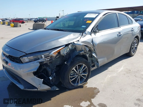 2023 Kia Forte LXS z VIN 3KPF24AD1PE592622, wystawiony jako IAAI lot #42011998 z przebiegiem 20 746 mil mil oraz . Historia ofert i sprzedaży dostępna na DreamBid. Obrazek 18.