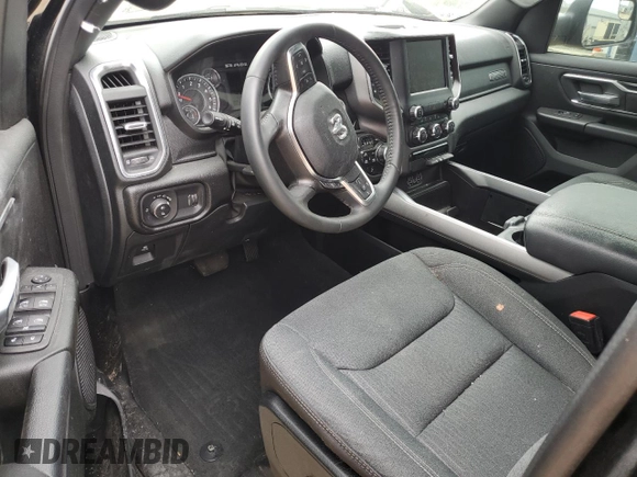 2024 Ram 1500 Big Horn z VIN 1C6SRFFTXRN125064, wystawiony jako Copart lot #53907555 z przebiegiem 44 434 mil mil oraz Szkoda całkowita • Salvage title. Historia ofert i sprzedaży dostępna na DreamBid. Obrazek 8.