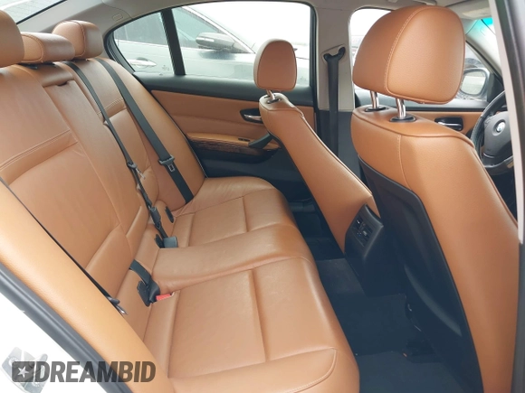 2011 BMW 3 Series 328i xDrive with VIN WBAPK5C53BA995204, listed as a IAAI auction lot 41940438 with 160,879 mi miles. Bid and sale history available at carsss.com. Image 8.