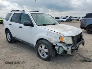 2011 Ford Escape XLT z VIN 1FMCU9D77BKB26159, wystawiony jako Copart lot #59211745 z przebiegiem 252 374 mil mil oraz Szkoda całkowita • Salvage title. Historia ofert i sprzedaży dostępna na DreamBid. Obrazek 4.