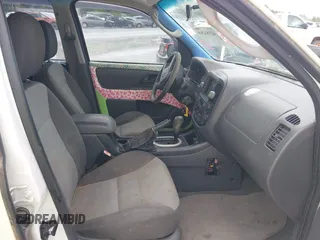 2006 Ford Escape XLS with VIN 1FMYU02ZX6KA24771, listed as a IAAI auction lot 42184269 with Not Provided miles and . Bid and sale history available at DreamBid. Image 5.