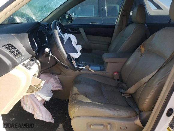 2011 Toyota Highlander with VIN 5TDZK3EH6BS044859, listed as a Copart auction lot 50232875 with 223,996 mi miles and Salvage Title. Bid and sale history available at carsss.com. Image 7.