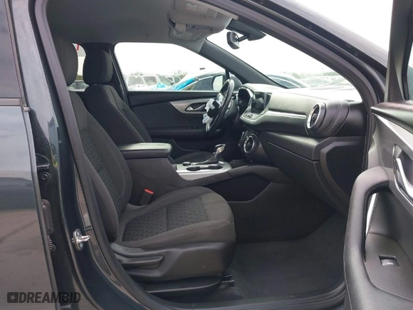 2019 Chevrolet Blazer with VIN 3GNKBBRA2KS694087, listed as a IAAI auction lot 41185069 with 71,643 mi miles. Bid and sale history available at carsss.com. Image 5.