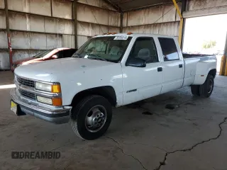 2000 Chevrolet Silverado 3500 z VIN 1GCHC33J2YF431464, wystawiony jako Copart lot #50350215 z przebiegiem 122 791 mil mil oraz Czysty tytuł • Clean title. Historia ofert i sprzedaży dostępna na DreamBid. Obrazek 1.