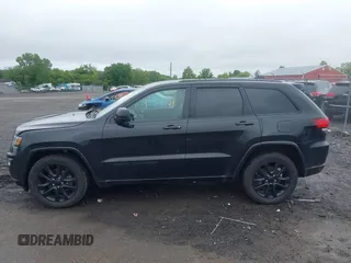 2019 Jeep Grand Cherokee Upland z VIN 1C4RJFAG5KC546426, wystawiony jako IAAI lot #42356098 z przebiegiem 101 480 mil mil oraz . Historia ofert i sprzedaży dostępna na DreamBid. Obrazek 14.