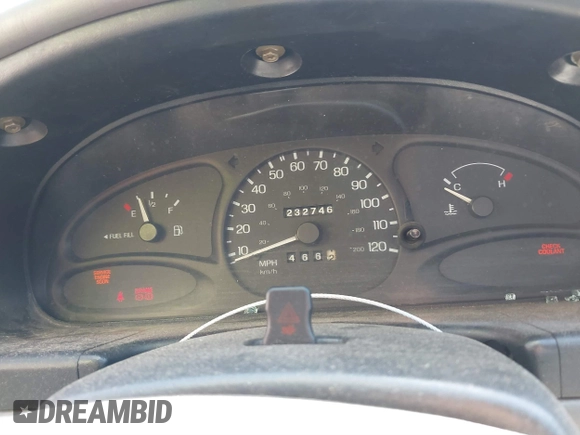 1998 Ford Escort SE z VIN 1FAFP13P4WW141203, wystawiony jako IAAI lot #41811277 z przebiegiem 232 746 mil mil oraz . Historia ofert i sprzedaży dostępna na DreamBid. Obrazek 7.