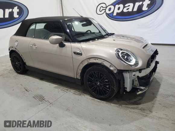 2024 MINI Convertible Cooper S with VIN WMW43DL01R3R79743, listed as a Copart auction lot 81992444 with 20,186 mi miles and Clean title. Bid and sale history available at DreamBid. Image 4.