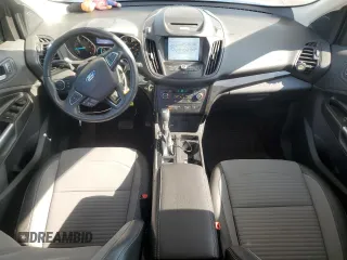 2017 Ford Escape SE z VIN 1FMCU9G97HUC26806, wystawiony jako Copart lot #65464674 z przebiegiem 93 023 mil mil oraz Szkoda całkowita • Salvage title. Historia ofert i sprzedaży dostępna na DreamBid. Obrazek 8.