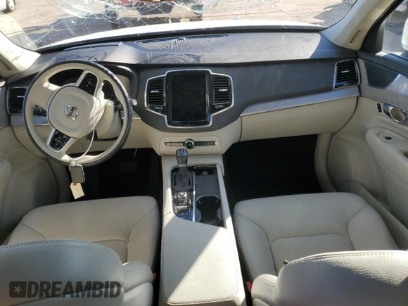 2021 Volvo XC90 Momentum z VIN YV4102CK2M1734892, wystawiony jako Copart lot #87356004 z przebiegiem 47 207 mil mil oraz Szkoda całkowita • Salvage title. Historia ofert i sprzedaży dostępna na DreamBid. Obrazek 8.