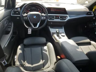2020 BMW 3 Series 330i xDrive с VIN 3MW5R7J04L8B23908, выставлен на аукционе Copart как лот 61127665 с пробегом 101 050 миль миль и Списание • Salvage title. История ставок и продаж доступна на DreamBid. Изображение 8.