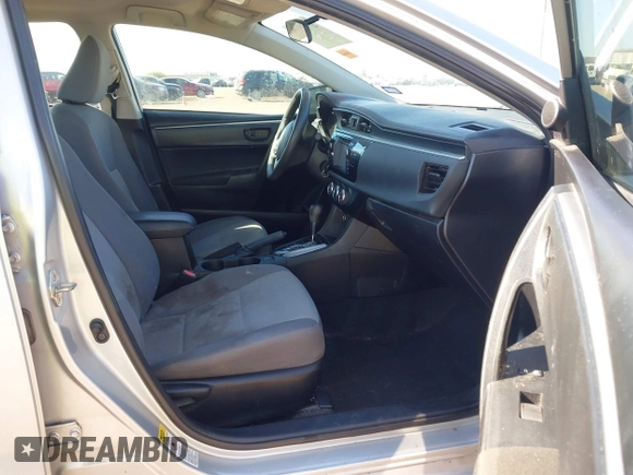 2016 Toyota Corolla L z VIN 5YFBURHE2GP459516, wystawiony jako IAAI lot #41750043 z przebiegiem 111 339 mil mil oraz . Historia ofert i sprzedaży dostępna na DreamBid. Obrazek 5.