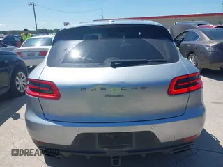 2017 Porsche Macan z VIN WP1AA2A58HLB81896, wystawiony jako IAAI lot #42251657 z przebiegiem 135 214 mil mil oraz . Historia ofert i sprzedaży dostępna na DreamBid. Obrazek 16.