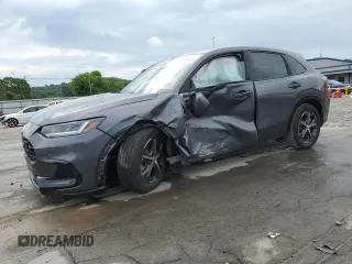 2025 Honda HR-V EX-L z VIN 3CZRZ1H71SM724536, wystawiony jako Copart lot #57909475 z przebiegiem 10 596 mil mil oraz Szkoda całkowita • Salvage title. Historia ofert i sprzedaży dostępna na DreamBid. Obrazek 1.
