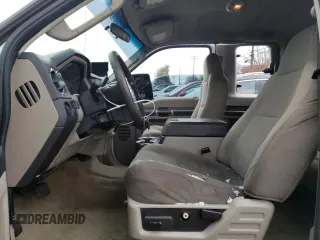 2008 Ford Super Duty F-250 SRW XL with VIN 1FTSX21518EB17725, listed as a Copart auction lot 82667804 with 164,929 mi miles and Salvage Title. Bid and sale history available at carsss.com. Image 7.