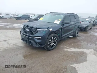 2022 Ford Explorer ST-Line with VIN 1FMSK7KH3NGA86476, listed as a IAAI auction lot 41645760 with 59,909 mi miles. Bid and sale history available at carsss.com. Image 2.