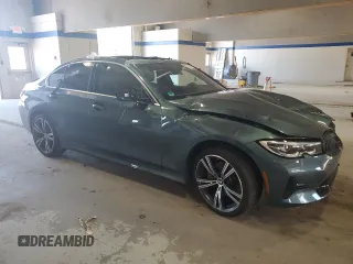 2021 BMW 3 Series 330i xDrive with VIN WBA5R7C01MFK86974, listed as a Copart auction lot 69995894 with 28,926 mi miles and Salvage Title. Bid and sale history available at carsss.com. Image 4.