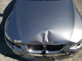 2008 BMW 3 Series 328i z VIN WBAWR33538P152346, wystawiony jako Copart lot #57101985 z przebiegiem 131 504 mil mil oraz Szkoda całkowita • Salvage title. Historia ofert i sprzedaży dostępna na DreamBid. Obrazek 11.