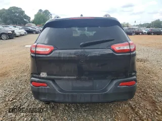 2016 Jeep Cherokee Sport z VIN 1C4PJLAB2GW329903, wystawiony jako Copart lot #57554995 z przebiegiem 224 964 mil mil oraz Szkoda całkowita • Salvage title. Historia ofert i sprzedaży dostępna na DreamBid. Obrazek 6.