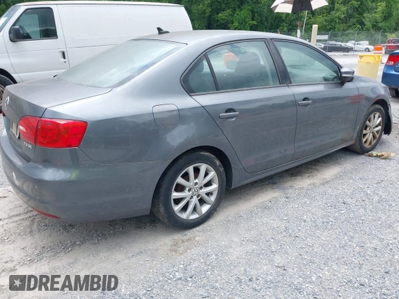 2012 Volkswagen Jetta SE with VIN 3VWDX7AJ6CM325280, listed as a IAAI auction lot 42634898 with 215,384 mi miles and . Bid and sale history available at DreamBid. Image 4.