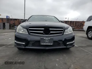 2012 Mercedes-Benz C 250 с VIN WDDGJ4HB3CF913531, выставлен на аукционе Copart как лот 60371295 с пробегом 155 451 миль миль и Чистый • Clean title. История ставок и продаж доступна на DreamBid. Изображение 5.