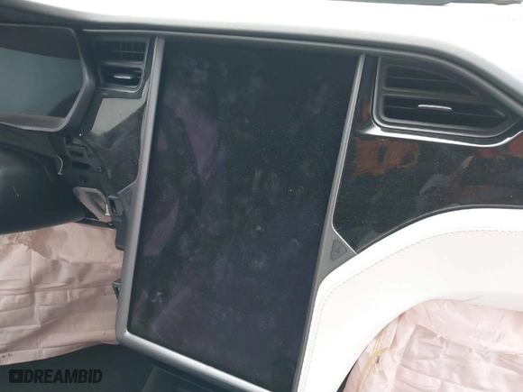 2019 Tesla Model X 75D with VIN 5YJXCAE22KF185128, listed as a IAAI auction lot 41150371 with 1 mi miles. Bid and sale history available at carsss.com. Image 7.